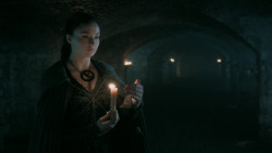 extant_GameOfThrones_5x04-SonsOfTheHarpy_2561