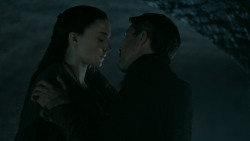 extant_GameOfThrones_5x04-SonsOfTheHarpy_3064