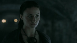 extant_GameOfThrones_5x04-SonsOfTheHarpy_3095