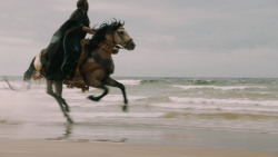 extant_GameOfThrones_5x04-SonsOfTheHarpy_3830