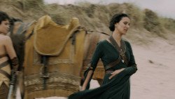 extant_GameOfThrones_5x04-SonsOfTheHarpy_3870