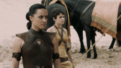 extant_GameOfThrones_5x04-SonsOfTheHarpy_3899