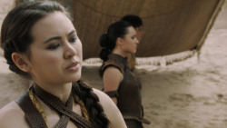 extant_GameOfThrones_5x04-SonsOfTheHarpy_3906