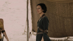 extant_GameOfThrones_5x04-SonsOfTheHarpy_3909