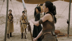 extant_GameOfThrones_5x04-SonsOfTheHarpy_4046