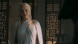 extant_GameOfThrones_5x04-SonsOfTheHarpy_4507
