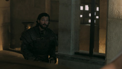 extant_GameOfThrones_5x04-SonsOfTheHarpy_4564
