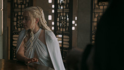 extant_GameOfThrones_5x04-SonsOfTheHarpy_4577