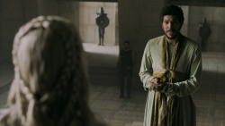extant_GameOfThrones_5x04-SonsOfTheHarpy_4637