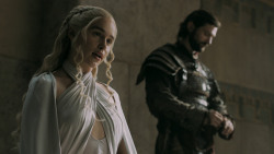extant_GameOfThrones_5x04-SonsOfTheHarpy_4663