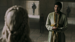 extant_GameOfThrones_5x04-SonsOfTheHarpy_4680