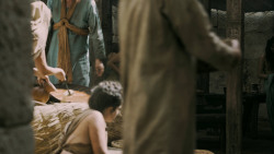 extant_GameOfThrones_5x04-SonsOfTheHarpy_4710