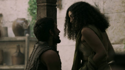 extant_GameOfThrones_5x04-SonsOfTheHarpy_4716