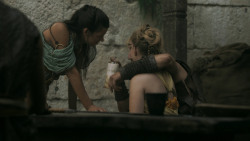 extant_GameOfThrones_5x04-SonsOfTheHarpy_4719