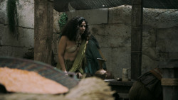 extant_GameOfThrones_5x04-SonsOfTheHarpy_4731