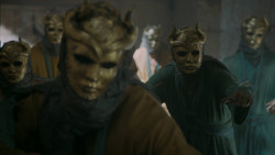 extant_GameOfThrones_5x04-SonsOfTheHarpy_4817