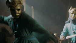 extant_GameOfThrones_5x04-SonsOfTheHarpy_4835