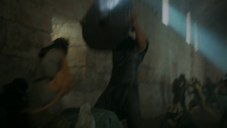 extant_GameOfThrones_5x04-SonsOfTheHarpy_4843