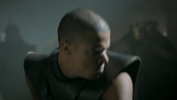 extant_GameOfThrones_5x04-SonsOfTheHarpy_4874