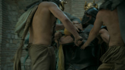 extant_GameOfThrones_5x04-SonsOfTheHarpy_4889