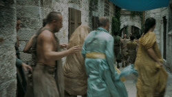 extant_GameOfThrones_5x04-SonsOfTheHarpy_4922
