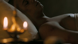 extant_GameOfThrones_5x05-KillTheBoy_0005
