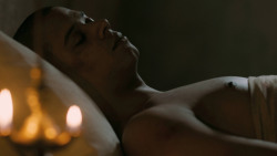extant_GameOfThrones_5x05-KillTheBoy_0007