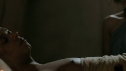 extant_GameOfThrones_5x05-KillTheBoy_0011