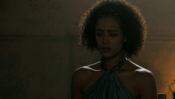 extant_GameOfThrones_5x05-KillTheBoy_0017