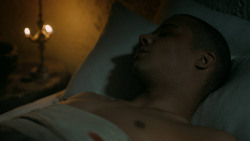 extant_GameOfThrones_5x05-KillTheBoy_0027