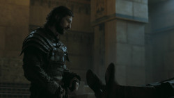 extant_GameOfThrones_5x05-KillTheBoy_0123