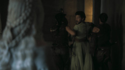 extant_GameOfThrones_5x05-KillTheBoy_0191