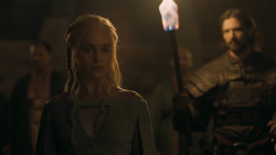 extant_GameOfThrones_5x05-KillTheBoy_0217