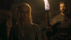 extant_GameOfThrones_5x05-KillTheBoy_0219
