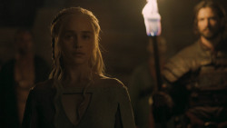 extant_GameOfThrones_5x05-KillTheBoy_0221