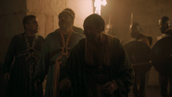 extant_GameOfThrones_5x05-KillTheBoy_0301
