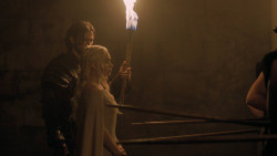 extant_GameOfThrones_5x05-KillTheBoy_0304