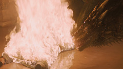 extant_GameOfThrones_5x05-KillTheBoy_0402