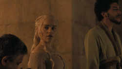 extant_GameOfThrones_5x05-KillTheBoy_0418