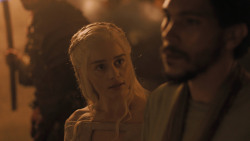 extant_GameOfThrones_5x05-KillTheBoy_0437