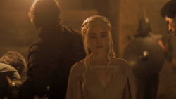 extant_GameOfThrones_5x05-KillTheBoy_0493