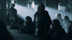extant_GameOfThrones_5x05-KillTheBoy_1365