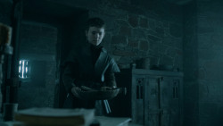 extant_GameOfThrones_5x05-KillTheBoy_1428