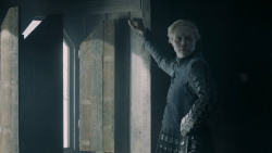 extant_GameOfThrones_5x05-KillTheBoy_1704