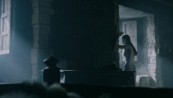 extant_GameOfThrones_5x05-KillTheBoy_1878