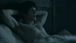 extant_GameOfThrones_5x05-KillTheBoy_1899