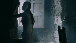 extant_GameOfThrones_5x05-KillTheBoy_1914