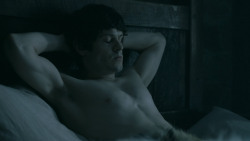 extant_GameOfThrones_5x05-KillTheBoy_1928