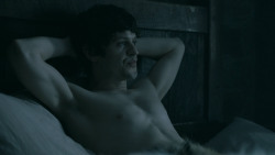extant_GameOfThrones_5x05-KillTheBoy_1932