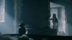 extant_GameOfThrones_5x05-KillTheBoy_1935
